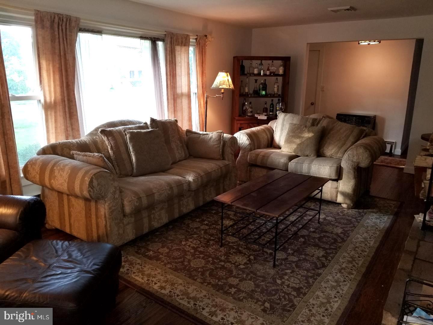 32 Federal City Road Ewing, NJ 08638 - Photo 26 of 29 Main Living Room