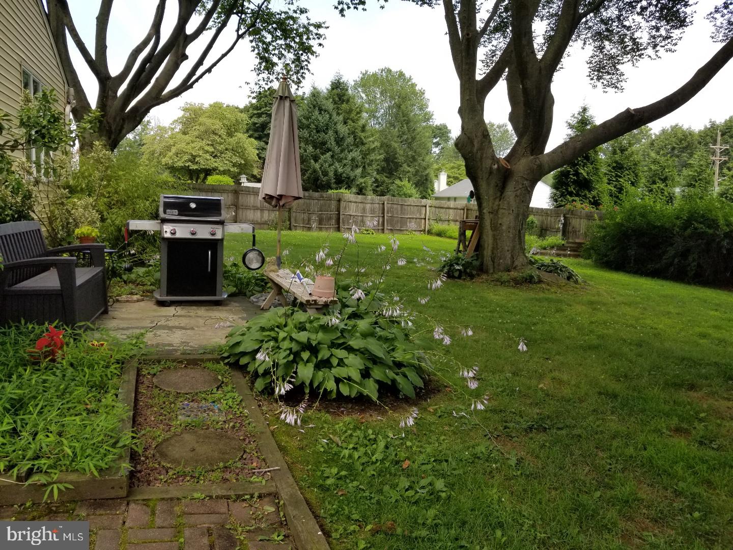 32 Federal City Road Ewing, NJ 08638 - Photo 28 of 29 Back Yard Oasis