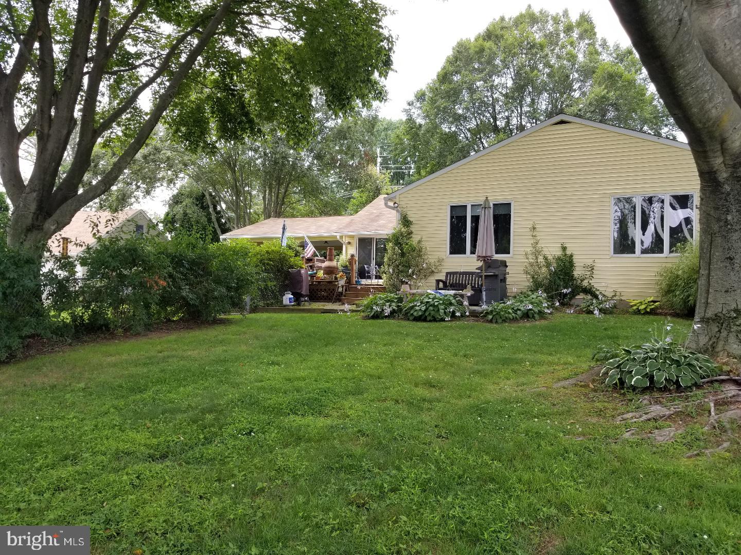 32 Federal City Road Ewing, NJ 08638 - Photo 6 of 29 Back Yard Oasis
