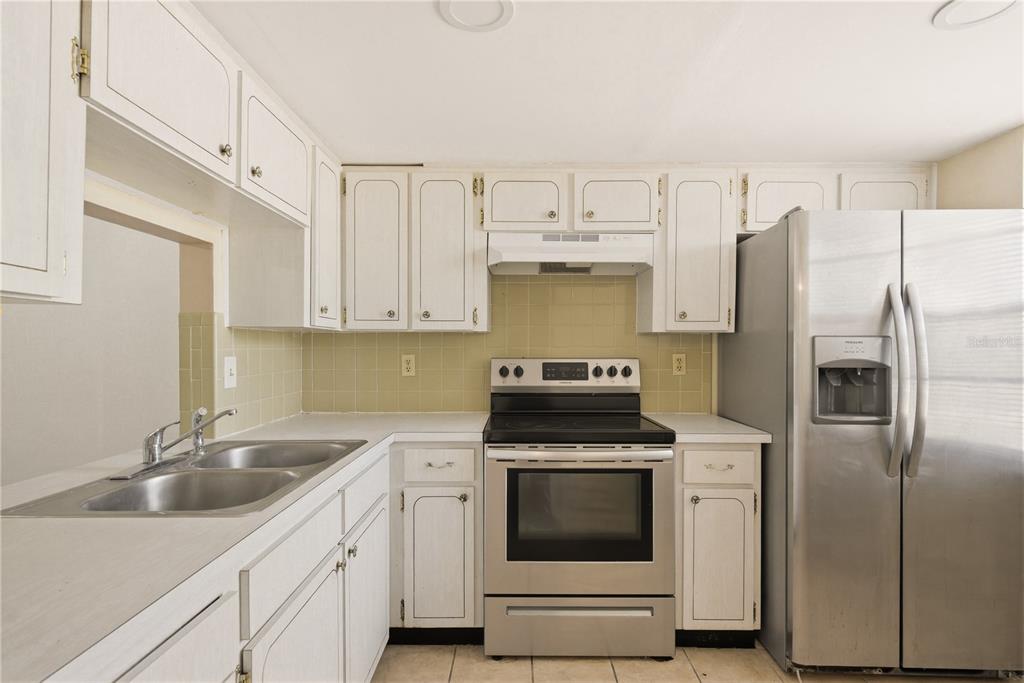 4217 Redcliff Place, Unit 4217 New Port Richey, FL 34652 - Photo 3 of 19