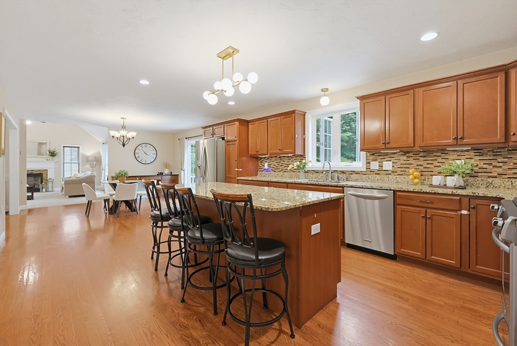 90 Huntsbridge Road North Attleboro, MA 02760 - Photo 11 of 40