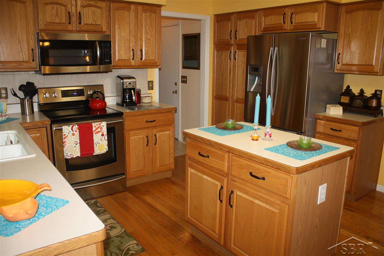 8633 Timber Trail Freeland, MI 48623 - Photo 10 of 19 31203536-9.JPG