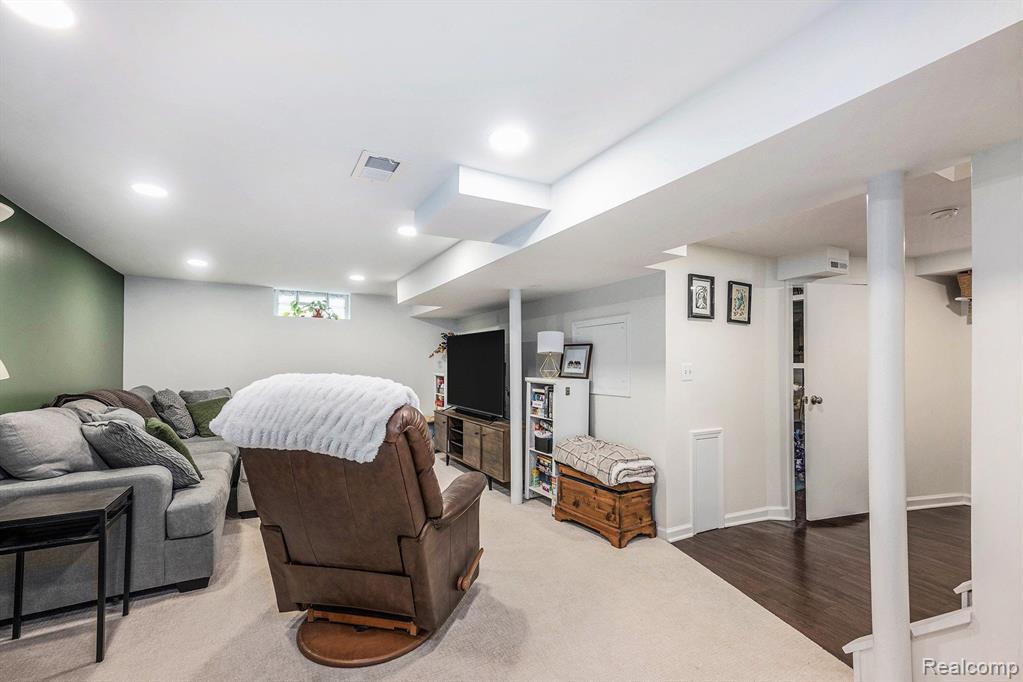 3509 Durham Road Royal Oak, MI 48073 - Photo 19 of 26