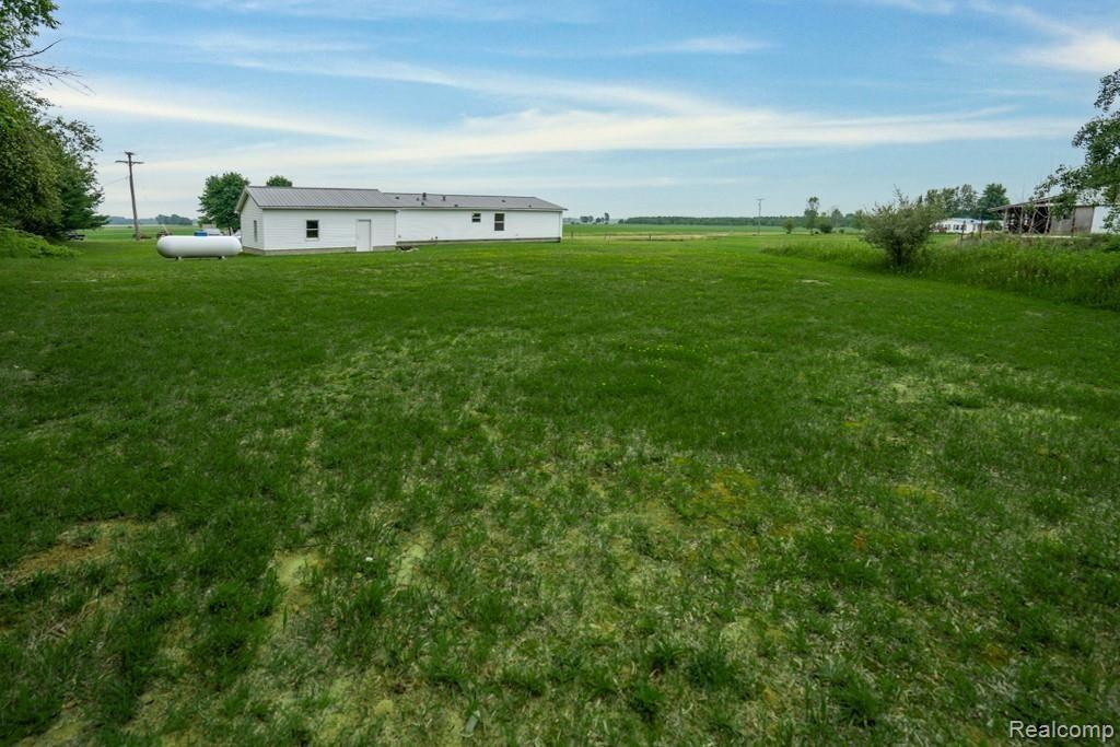 4715 Wheatland Road Snover, MI 48472 - Photo 4 of 28 4715 Wheatland--4.jpg