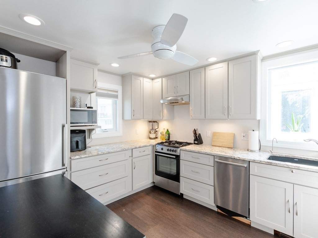 282 College Farm Road Waltham, MA 02451 - Photo 9 of 37 Gallery Image 9