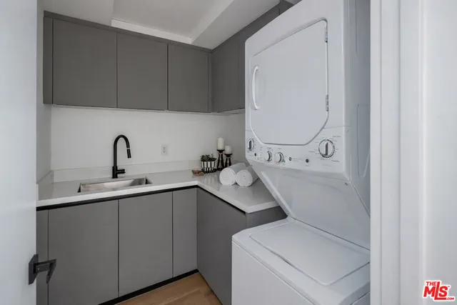 $9,000 | 2001 1/2 West Bellevue Avenue, Los Angeles, CA 90026