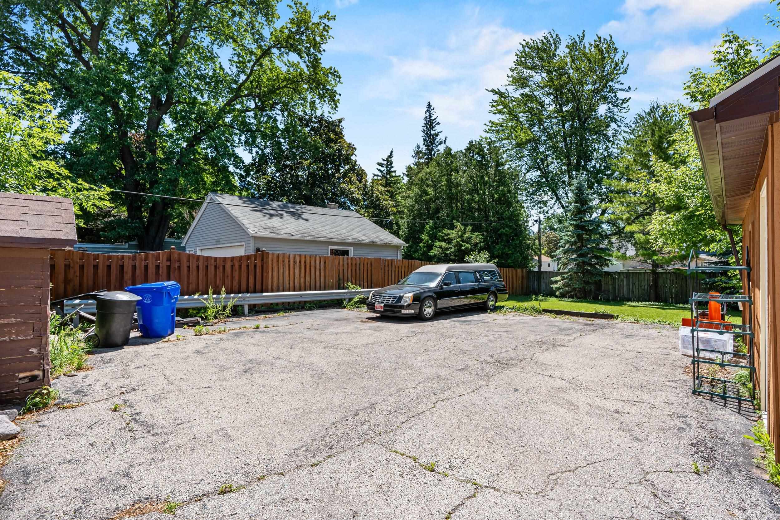 1427 West College Avenue Appleton, WI 54914 - Photo 39 of 51