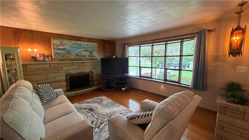 195 Donald Road Hermitage, PA 16148 - Photo 4 of 44