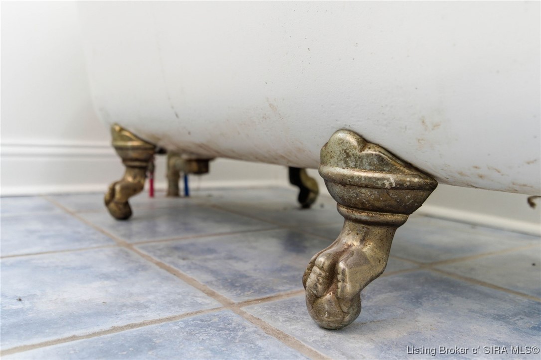 407 Hemlock Road Jeffersonville, IN 47130 - Photo 20 of 38