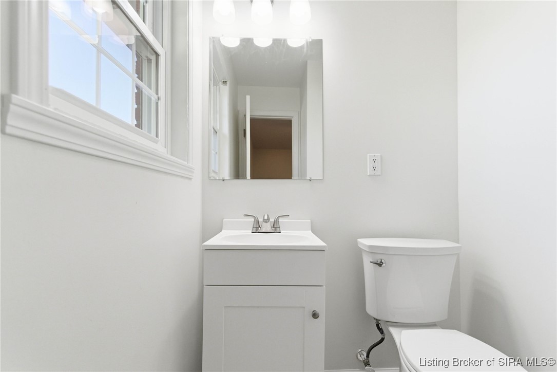 407 Hemlock Road Jeffersonville, IN 47130 - Photo 25 of 38