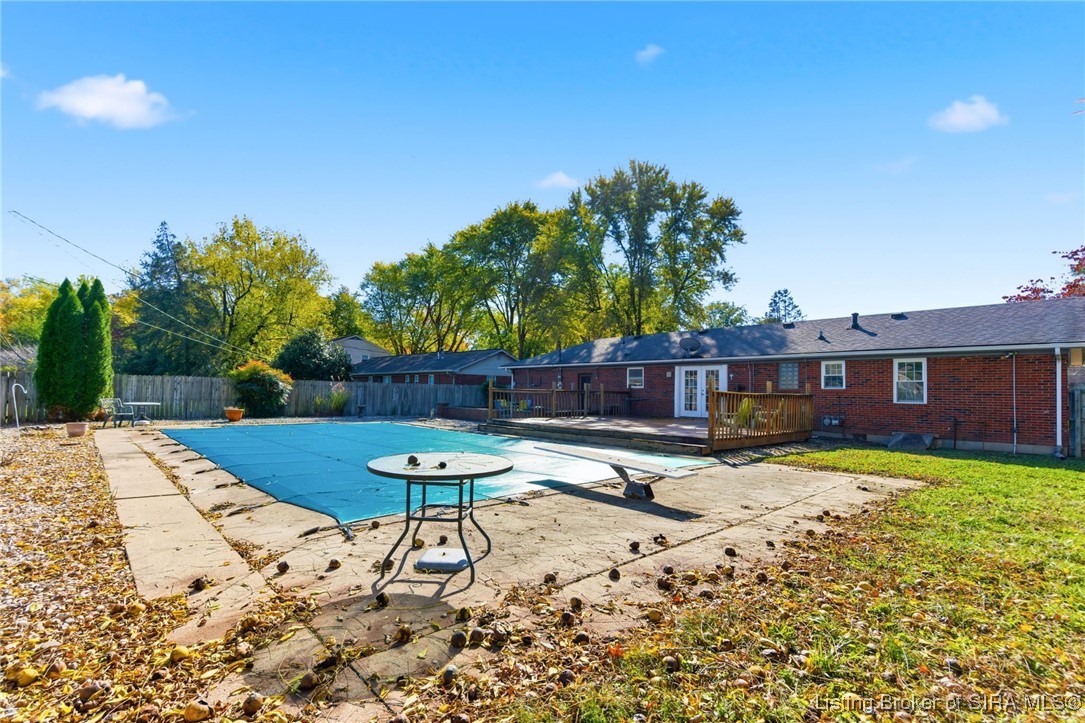 407 Hemlock Road Jeffersonville, IN 47130 - Photo 33 of 38