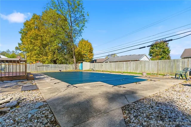 $294,900 | 407 Hemlock Road, Jeffersonville, IN 47130