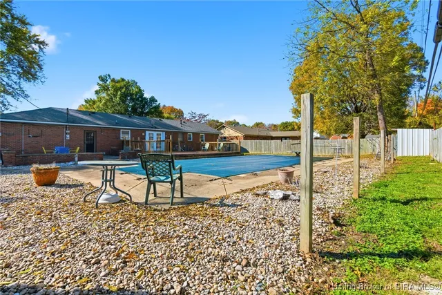 $294,900 | 407 Hemlock Road, Jeffersonville, IN 47130