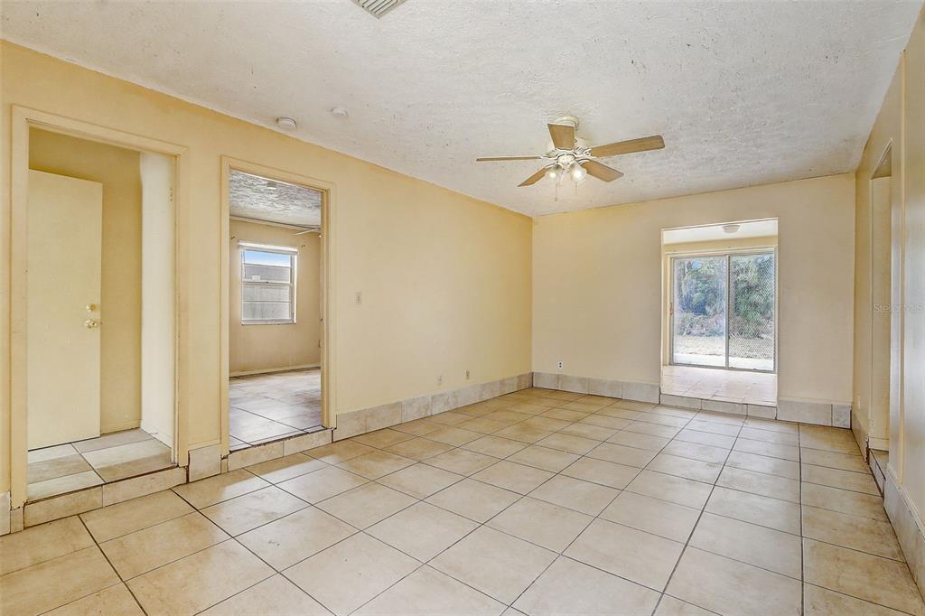 4645 Conley Street Orlando, FL 32811 - Photo 4 of 27