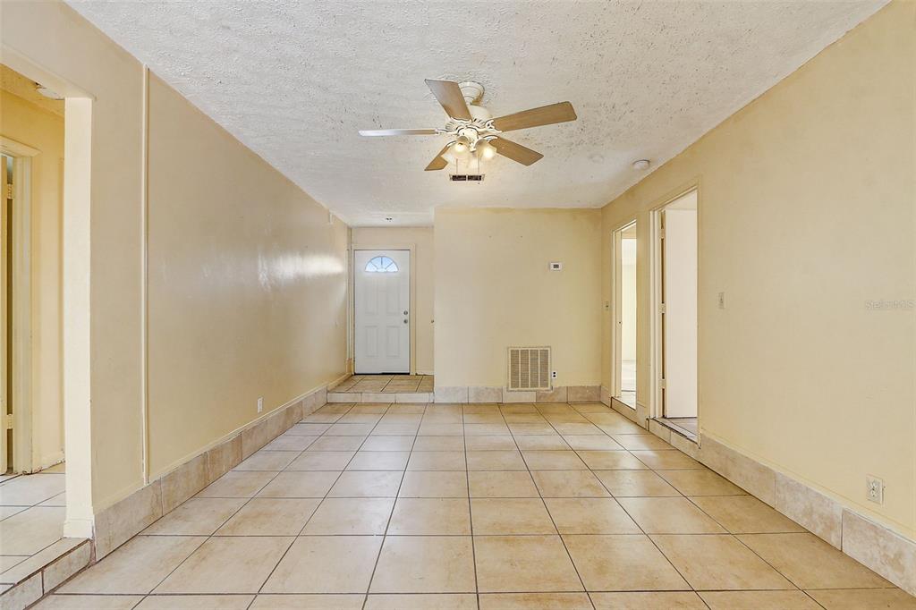 4645 Conley Street Orlando, FL 32811 - Photo 5 of 27