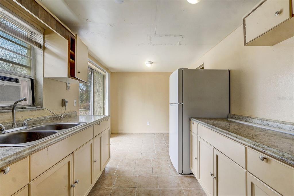 4645 Conley Street Orlando, FL 32811 - Photo 8 of 27