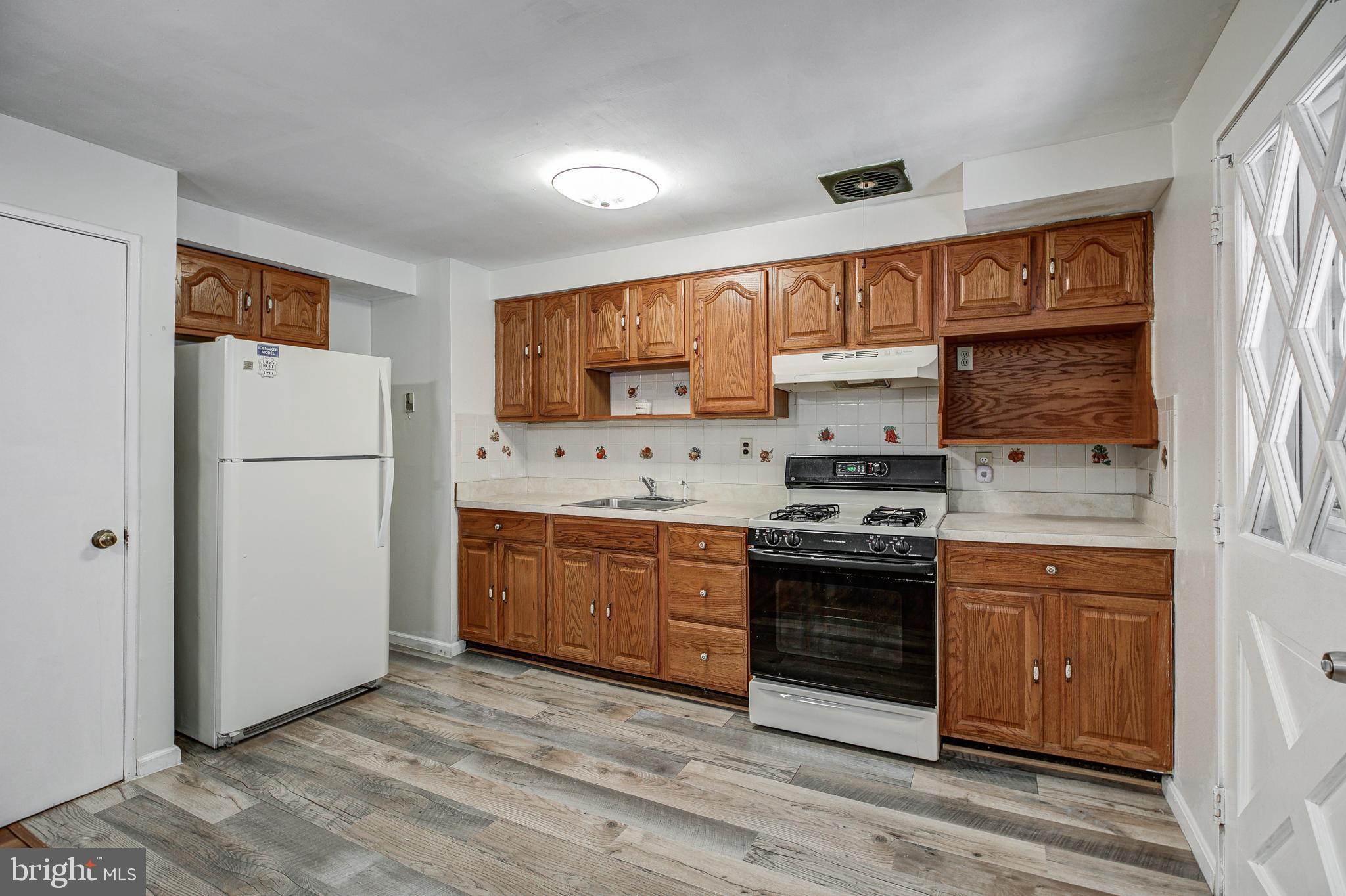 5268 Darien Road Baltimore, MD 21206 - Photo 13 of 36 Gallery Image 13
