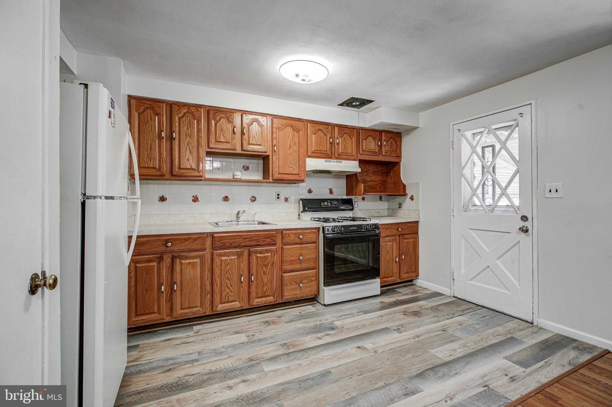5268 Darien Road Baltimore, MD 21206 - Photo 15 of 36 Gallery Image 15