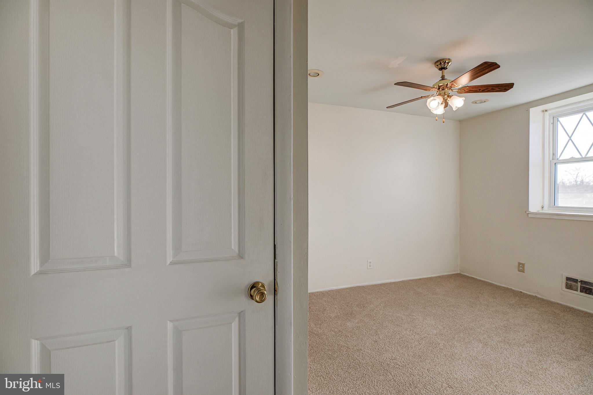 5268 Darien Road Baltimore, MD 21206 - Photo 20 of 36 Gallery Image 20