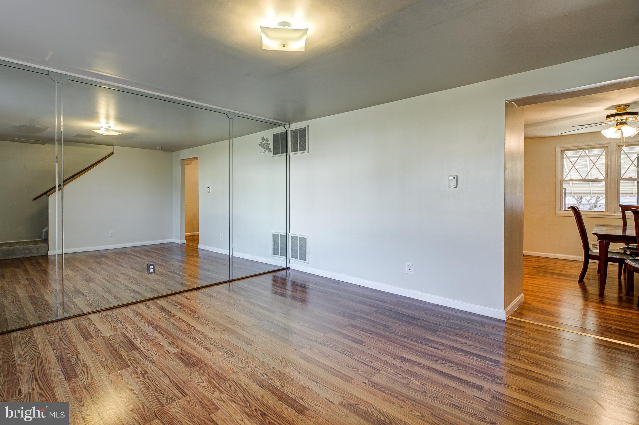 5268 Darien Road Baltimore, MD 21206 - Photo 5 of 36 Gallery Image 5