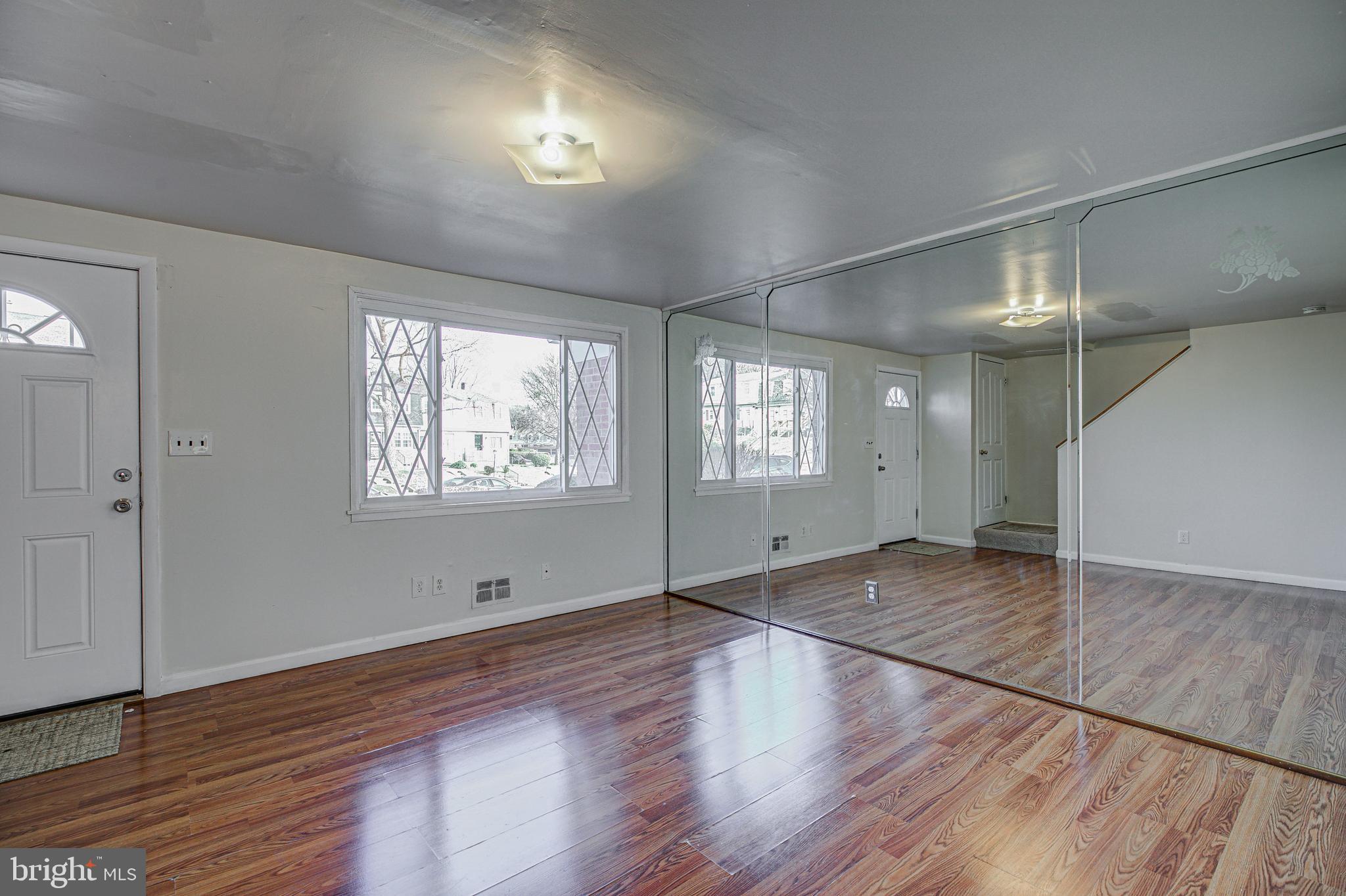 5268 Darien Road Baltimore, MD 21206 - Photo 8 of 36 Gallery Image 8