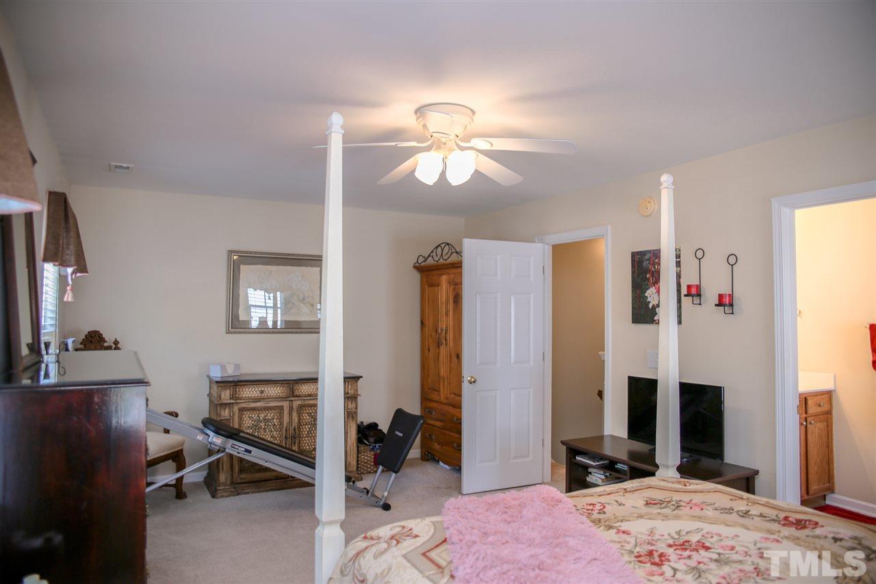 3061 Settle In Lane Raleigh, NC 27614 - Photo 14 of 26 Gallery Image 14