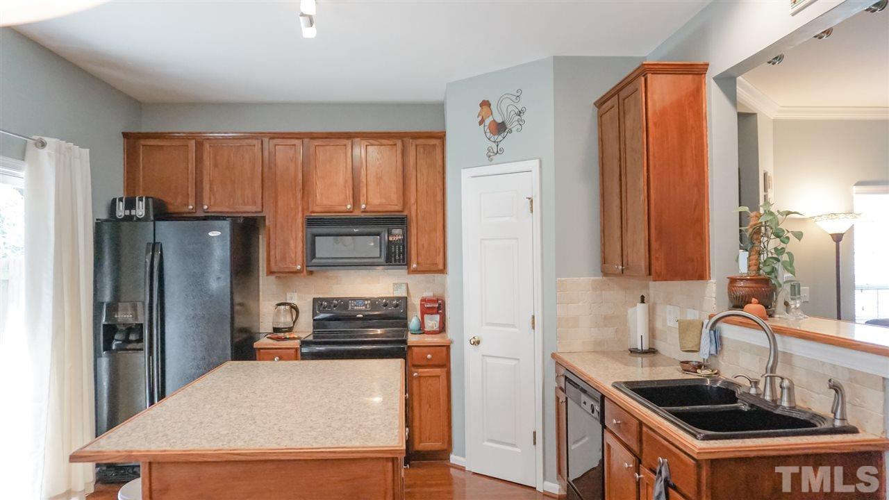 3061 Settle In Lane Raleigh, NC 27614 - Photo 9 of 26 Gallery Image 9