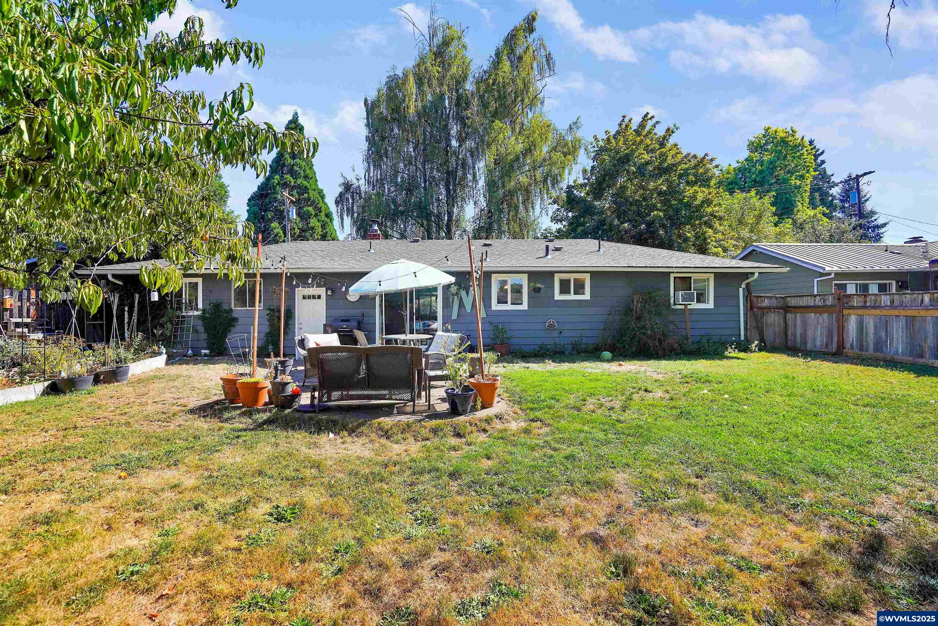 762 Bentley Street East Monmouth, OR 97361 - Photo 32 of 34 Gallery Image 32