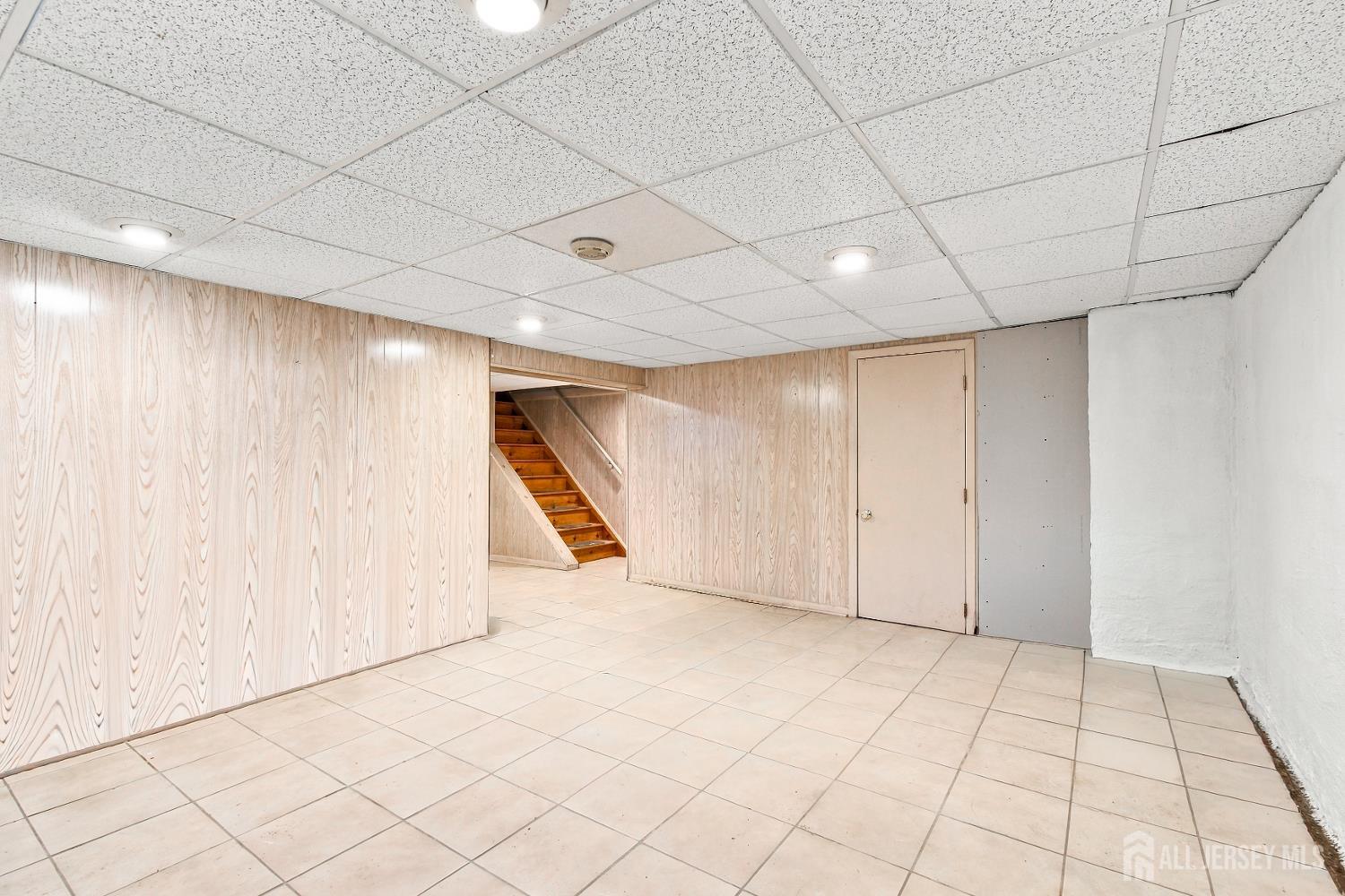 943 New Dover Road Edison, NJ 08820 - Photo 23 of 30 Gallery Image 23