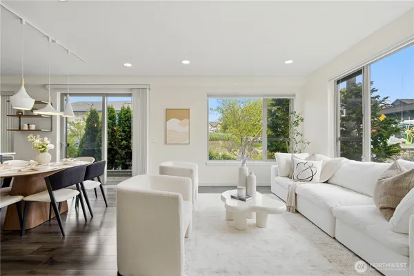 $783,750 | 1901 25th Avenue South, Seattle, WA 98144