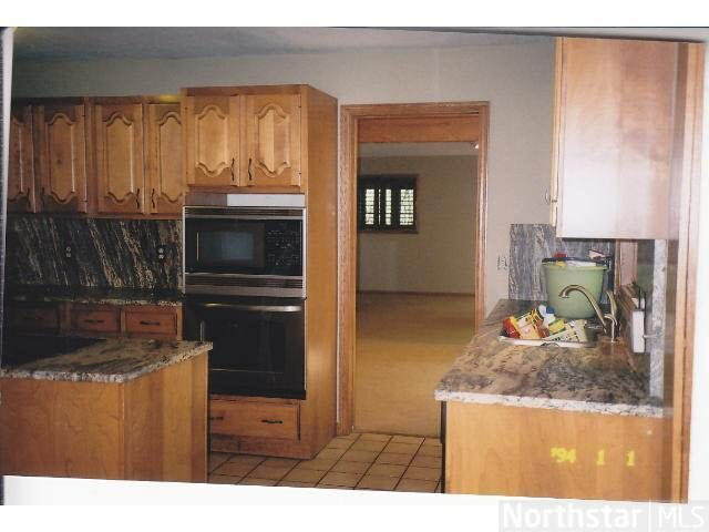 6408 Timber Ridge Edina, MN 55439 - Photo 6 of 17 Gallery Image 6