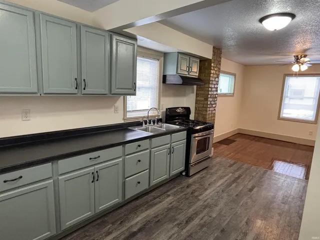 $154,000 | 450 East Wildwood Avenue, Fort Wayne, IN 46806