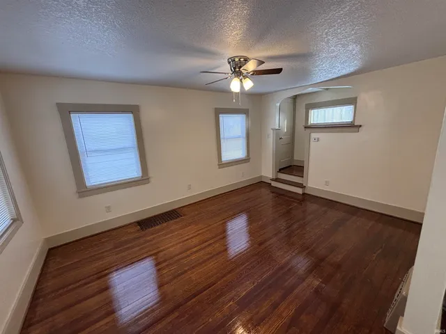 $154,000 | 450 East Wildwood Avenue, Fort Wayne, IN 46806