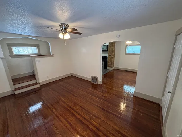 $154,000 | 450 East Wildwood Avenue, Fort Wayne, IN 46806