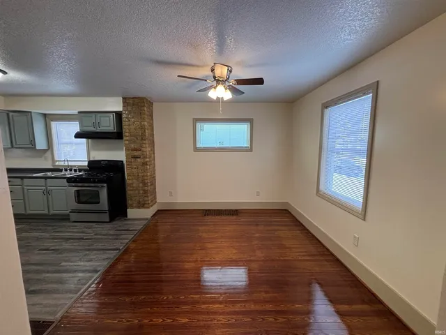 $154,000 | 450 East Wildwood Avenue, Fort Wayne, IN 46806