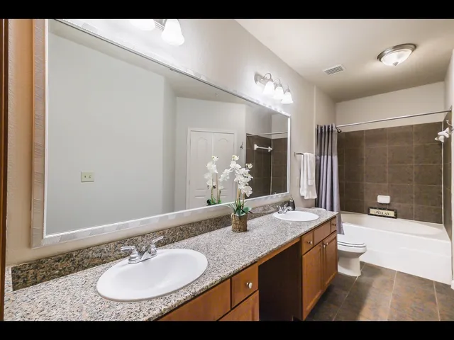 $259,000 | 1711 Old Spanish Trail, Unit 151, Houston, TX 77054