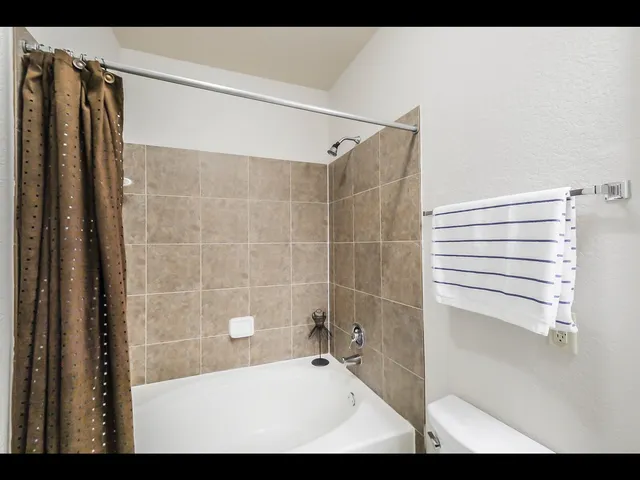 $259,000 | 1711 Old Spanish Trail, Unit 151, Houston, TX 77054