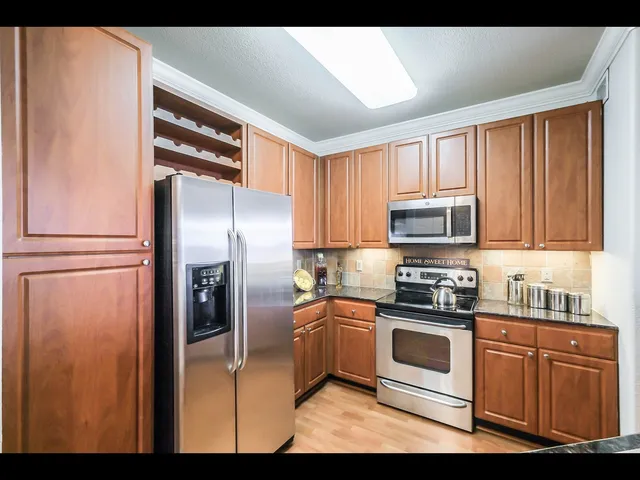 $259,000 | 1711 Old Spanish Trail, Unit 151, Houston, TX 77054