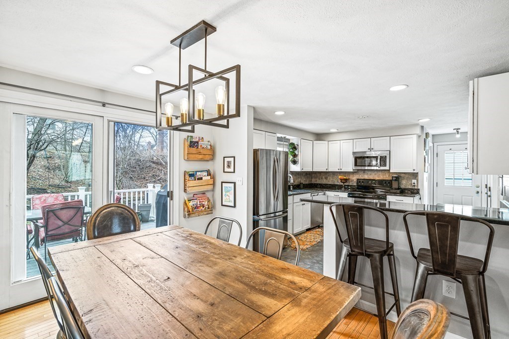 130 Westgate Road Waltham, MA 02453 - Photo 4 of 18