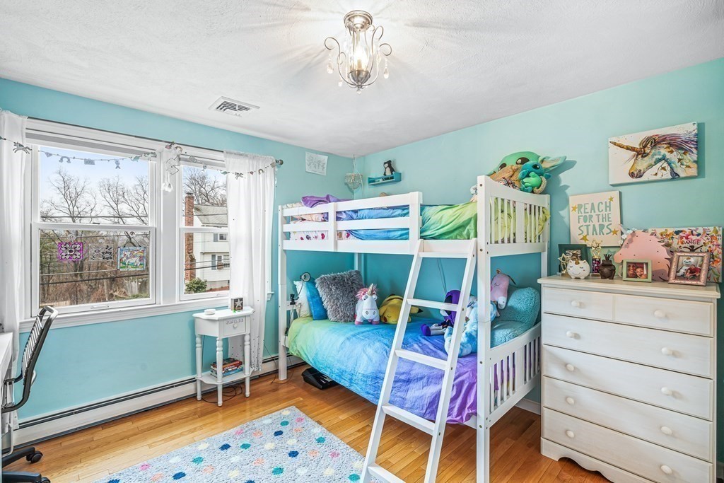 130 Westgate Road Waltham, MA 02453 - Photo 10 of 18