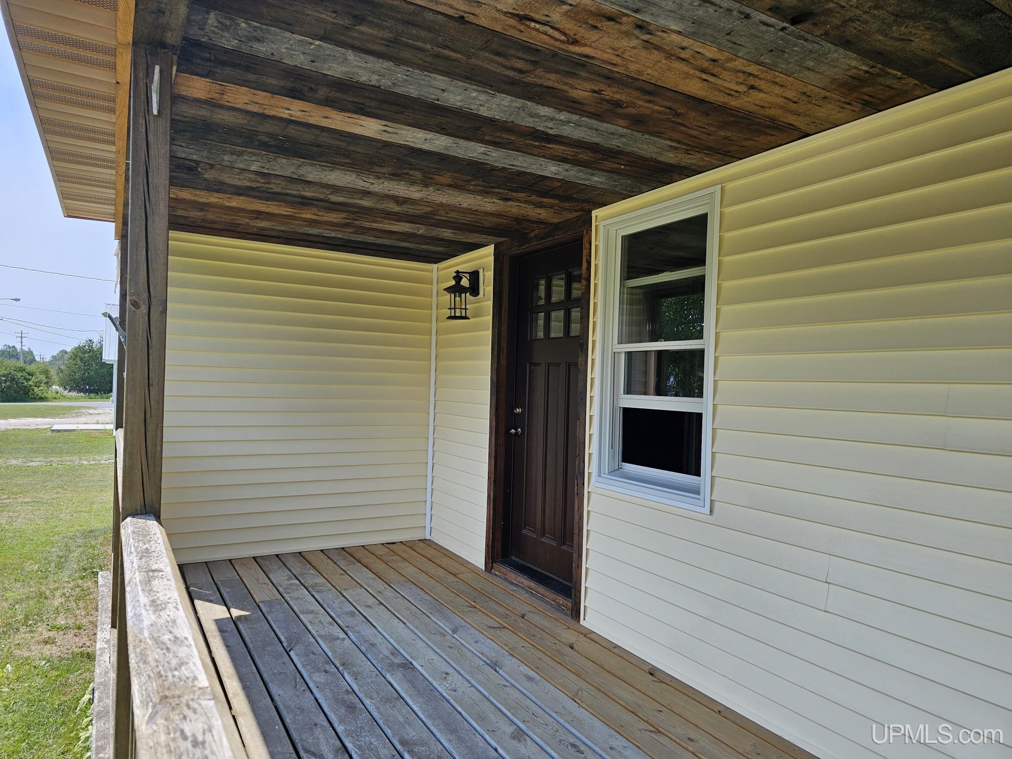 1121 North Co Road Gulliver, MI 49840 - Photo 3 of 37