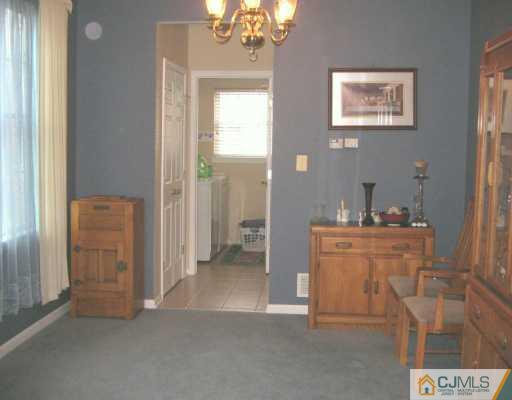 14 Lexington Road Monmouth Junction, NJ 08852 - Photo 2 of 6 Gallery Image 2
