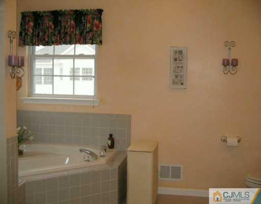 14 Lexington Road Monmouth Junction, NJ 08852 - Photo 6 of 6 Gallery Image 6