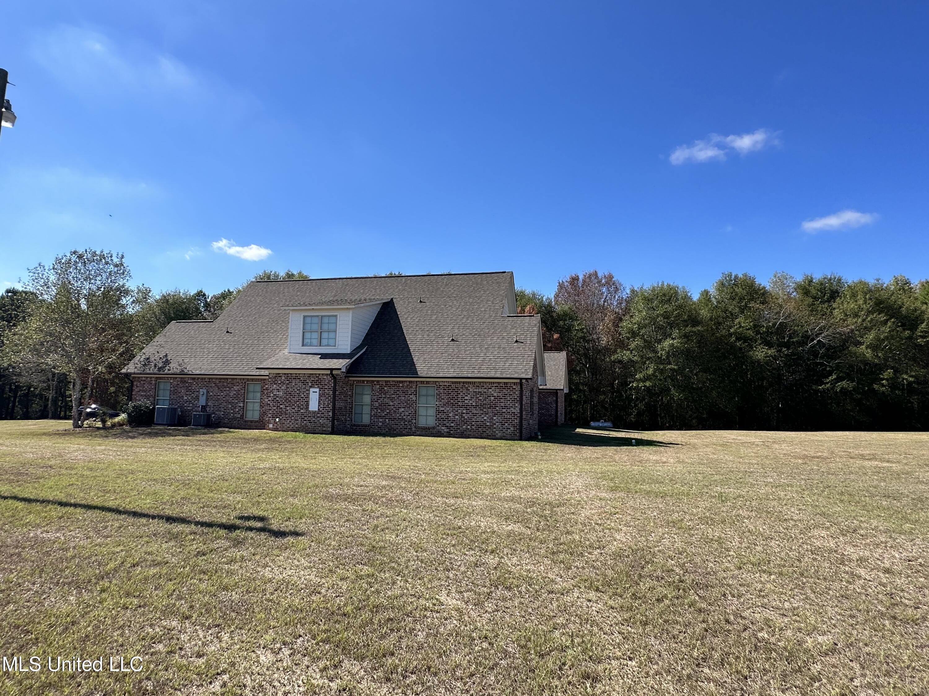 166 Otha Jones Road Magee, MS 39111 - Photo 6 of 88 IMG_1578