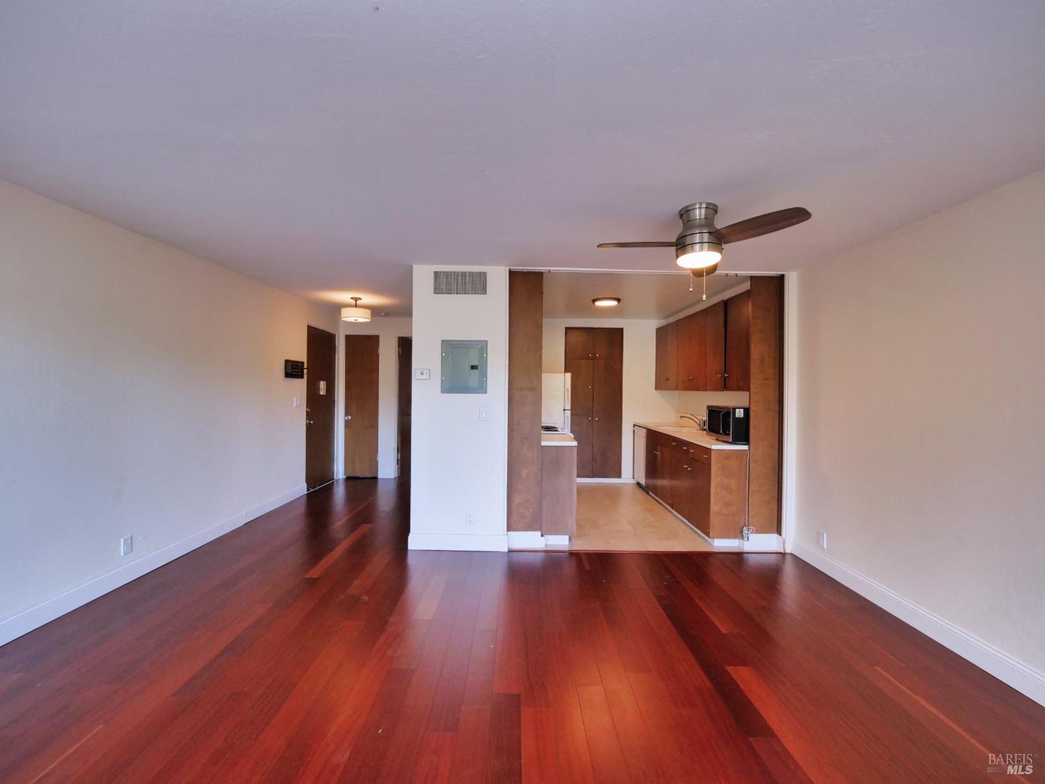938 Lea Drive San Rafael, CA 94903 - Photo 9 of 18