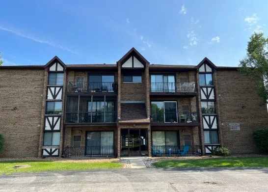 $2,550 | 17525 71st Court, Unit 2C, Tinley Park, IL 60477