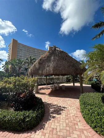 $2,250 | 405 North Ocean Boulevard, Unit 527, Pompano Beach, FL 33062