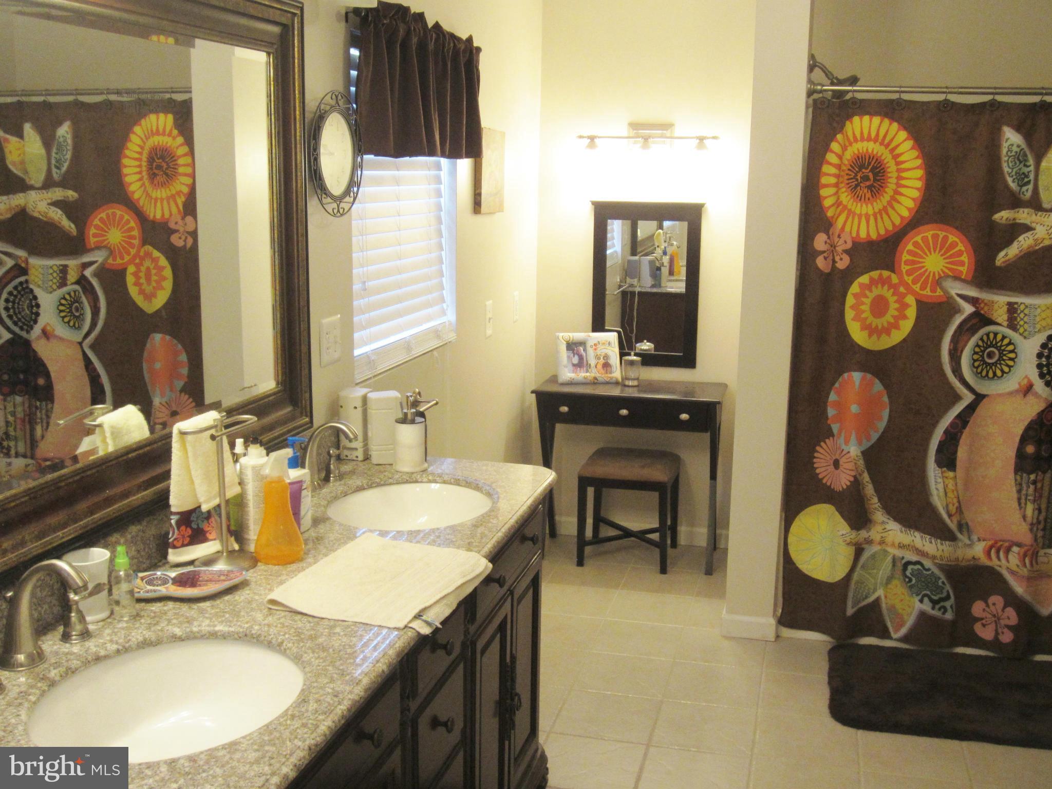 1512 Evergreen Road Severn, MD 21144 - Photo 17 of 27 Upstairs Hall Bath