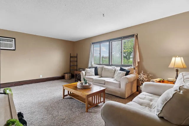 $850,000 | 2750 Euclid Avenue, Anoka, MN 55303