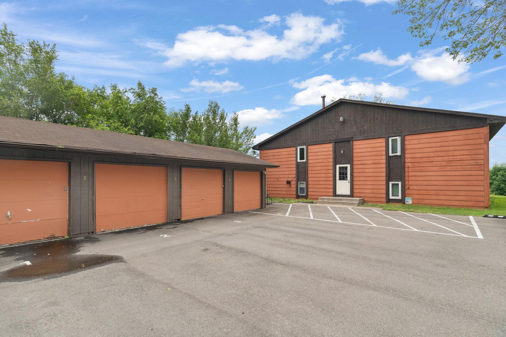 2750 Euclid Avenue Anoka, MN 55303 - Photo 3 of 44